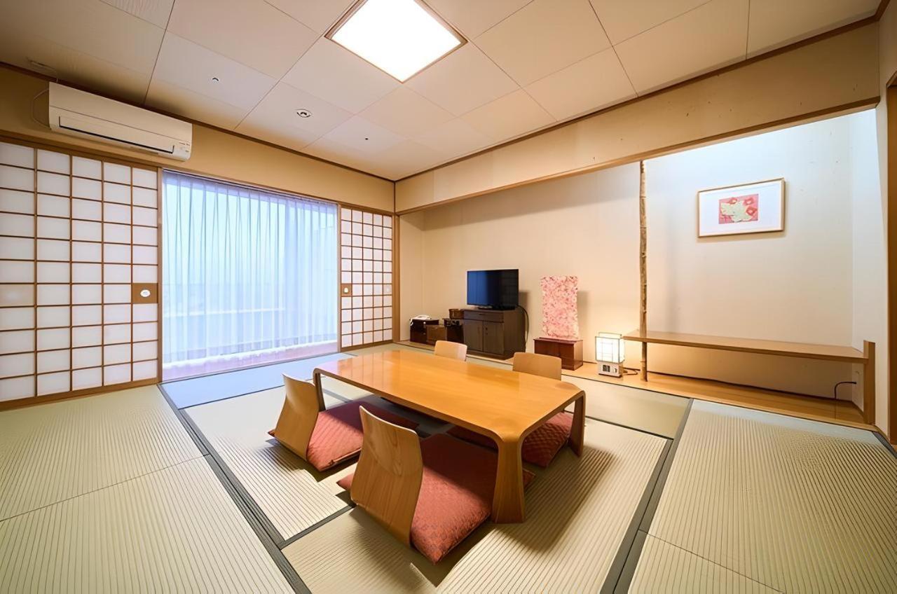 New Sunpia Tsuruga Hotel Bagian luar foto