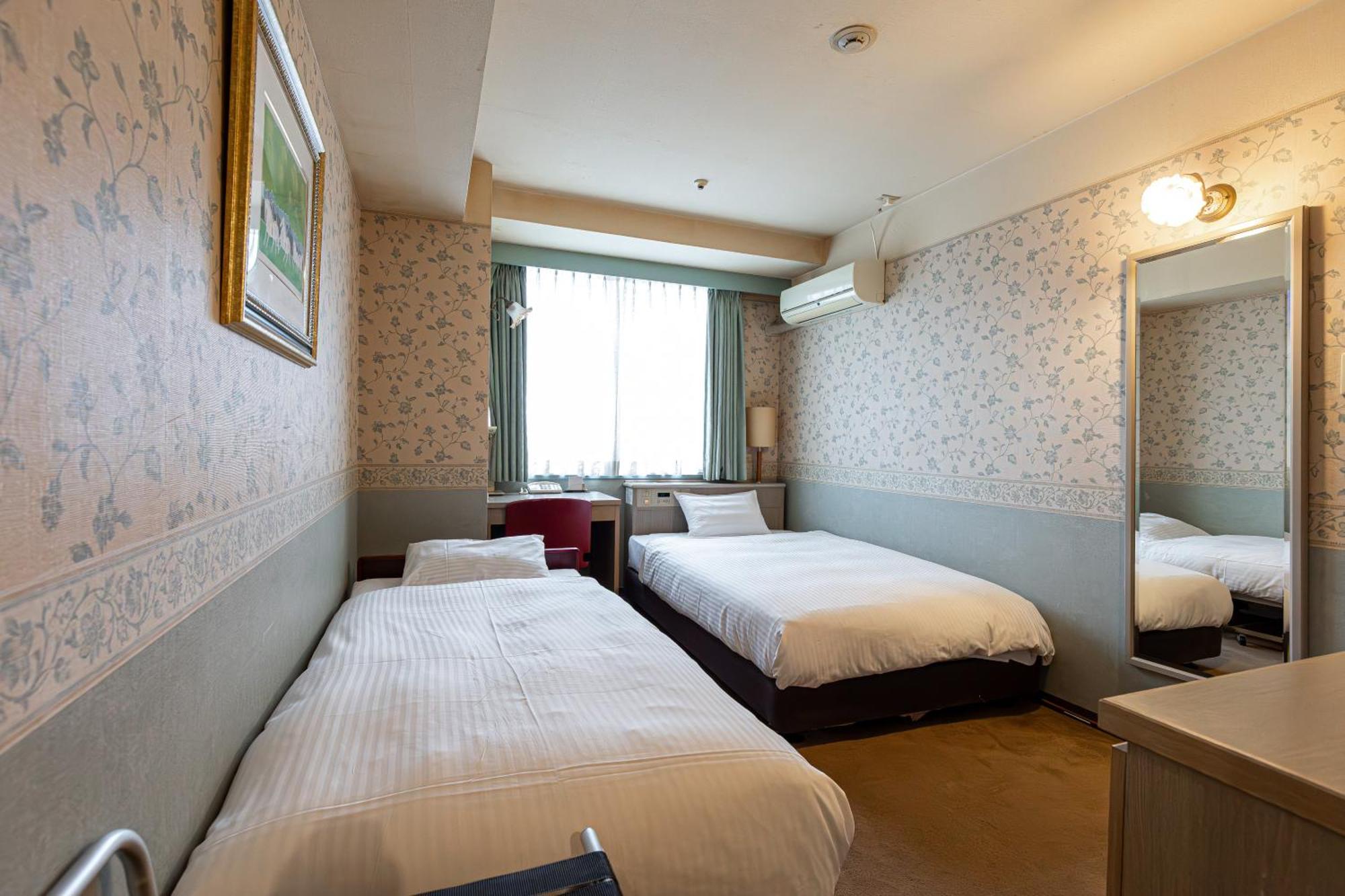 New Sunpia Tsuruga Hotel Bagian luar foto