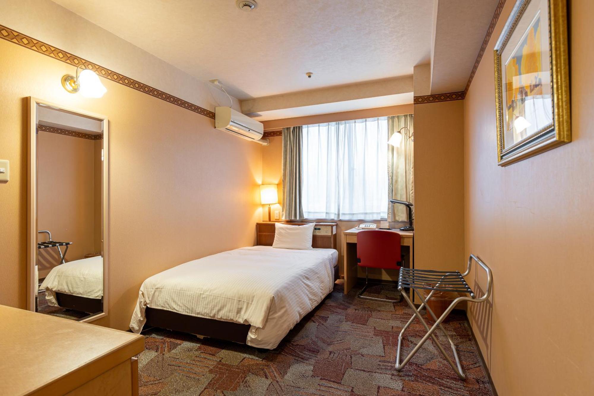 New Sunpia Tsuruga Hotel Bagian luar foto
